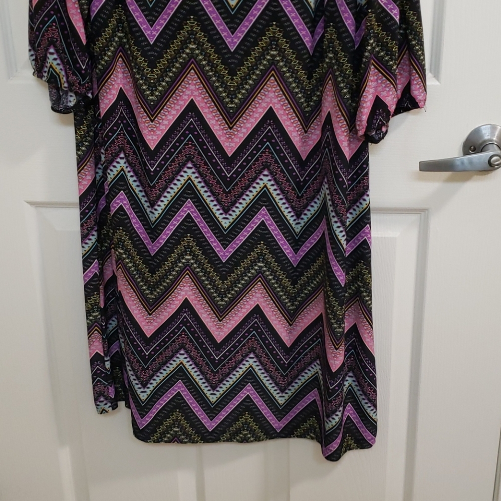 Dress - Picture 3 of 3